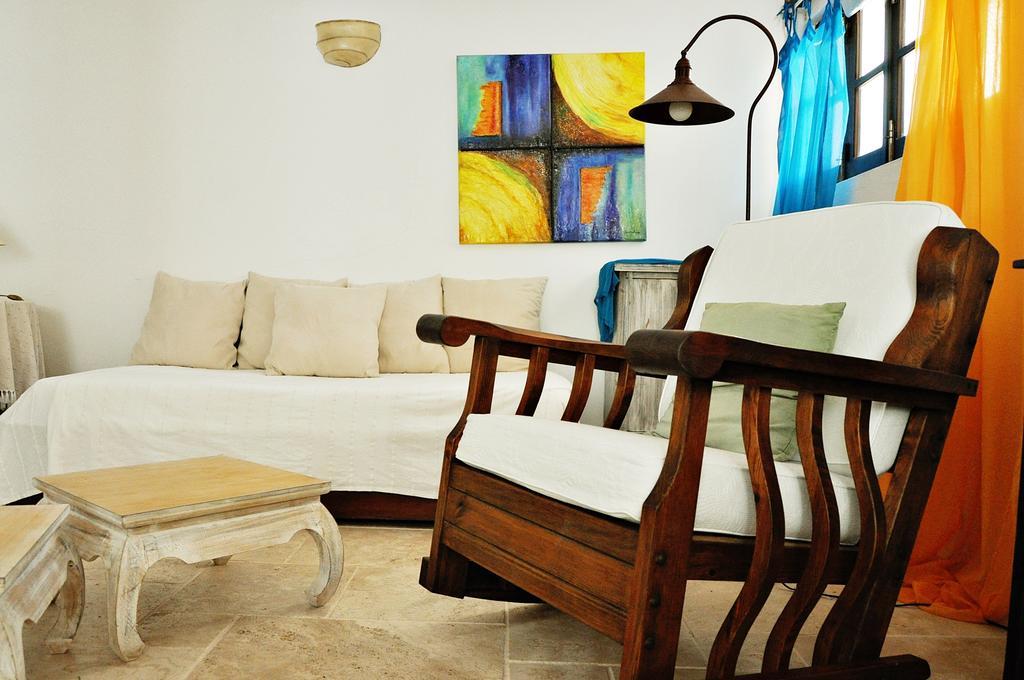 Uma Casa A Beira Sol Bed & Breakfast Lagos Exterior photo