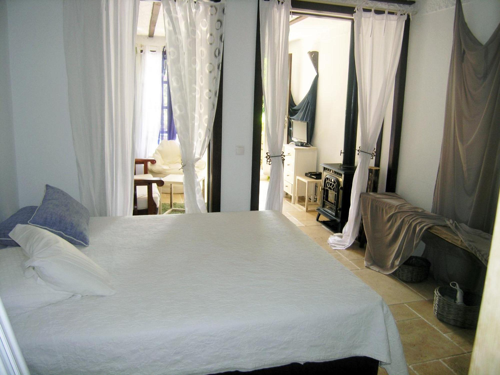 Uma Casa A Beira Sol Bed & Breakfast Lagos Exterior photo