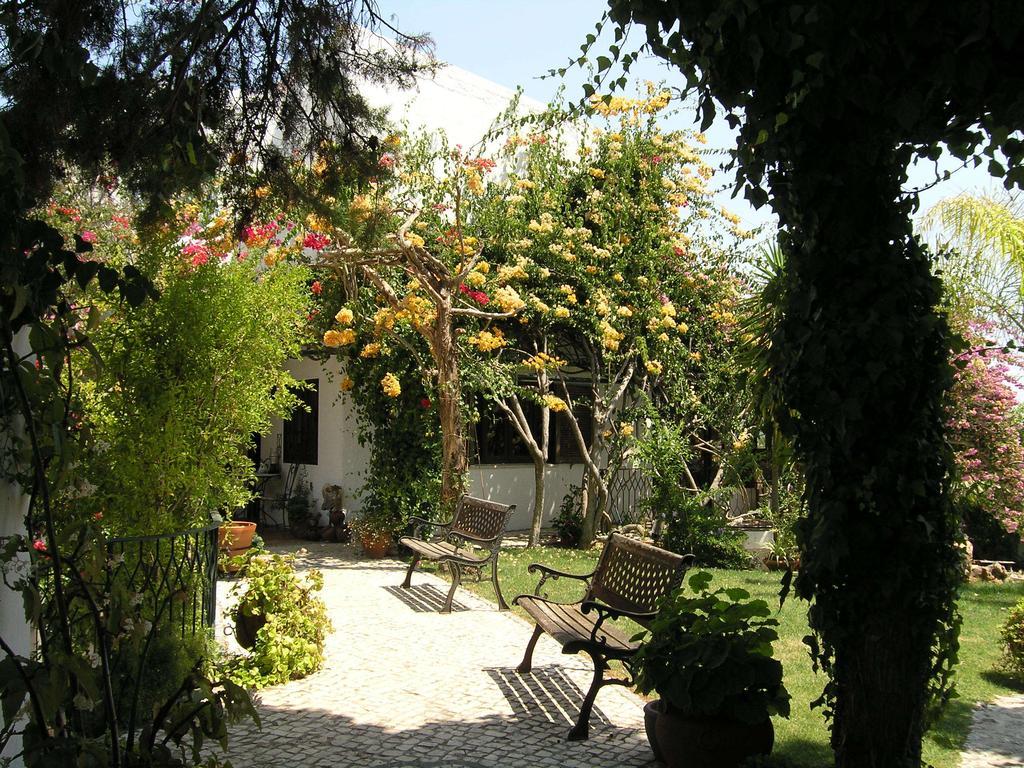 Uma Casa A Beira Sol Bed & Breakfast Lagos Exterior photo