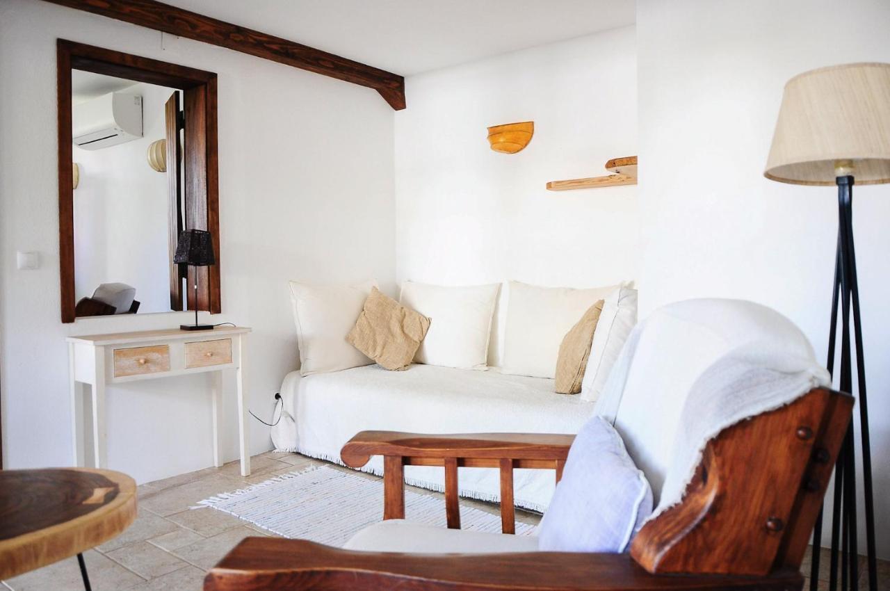 Uma Casa A Beira Sol Bed & Breakfast Lagos Exterior photo